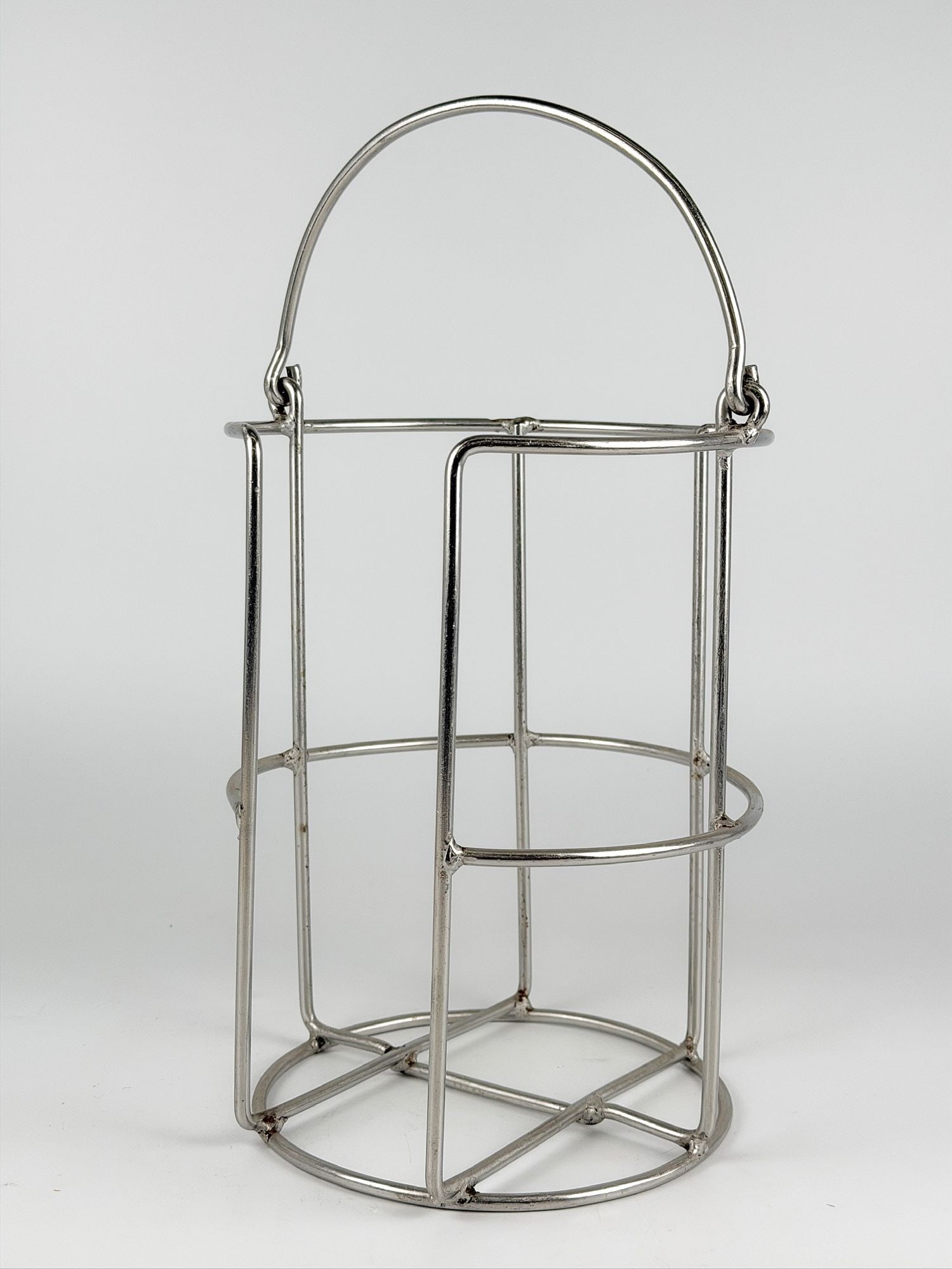 SS United States Metal Galley Rack 9 in Diameter
