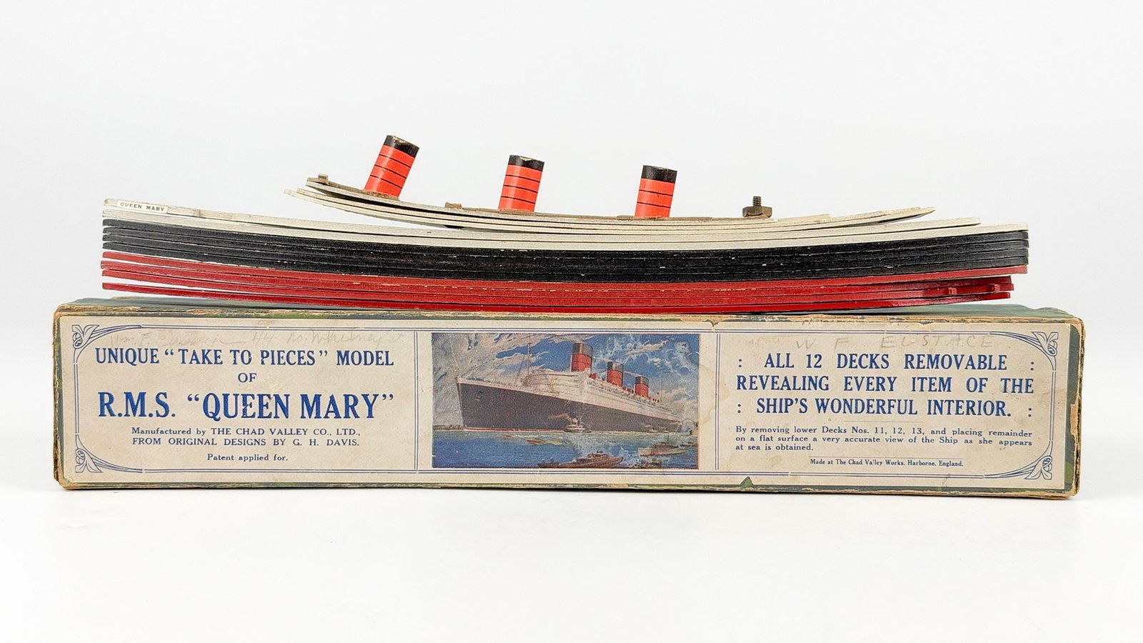 RMS Queen Mary 'Take to Pieces' Model (Companion, Open Display)