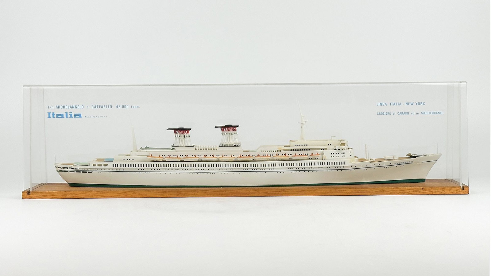 Michelangelo & Raffaello Plastic Waterline Travel Agent Display Model (Italia) (1 of 6)