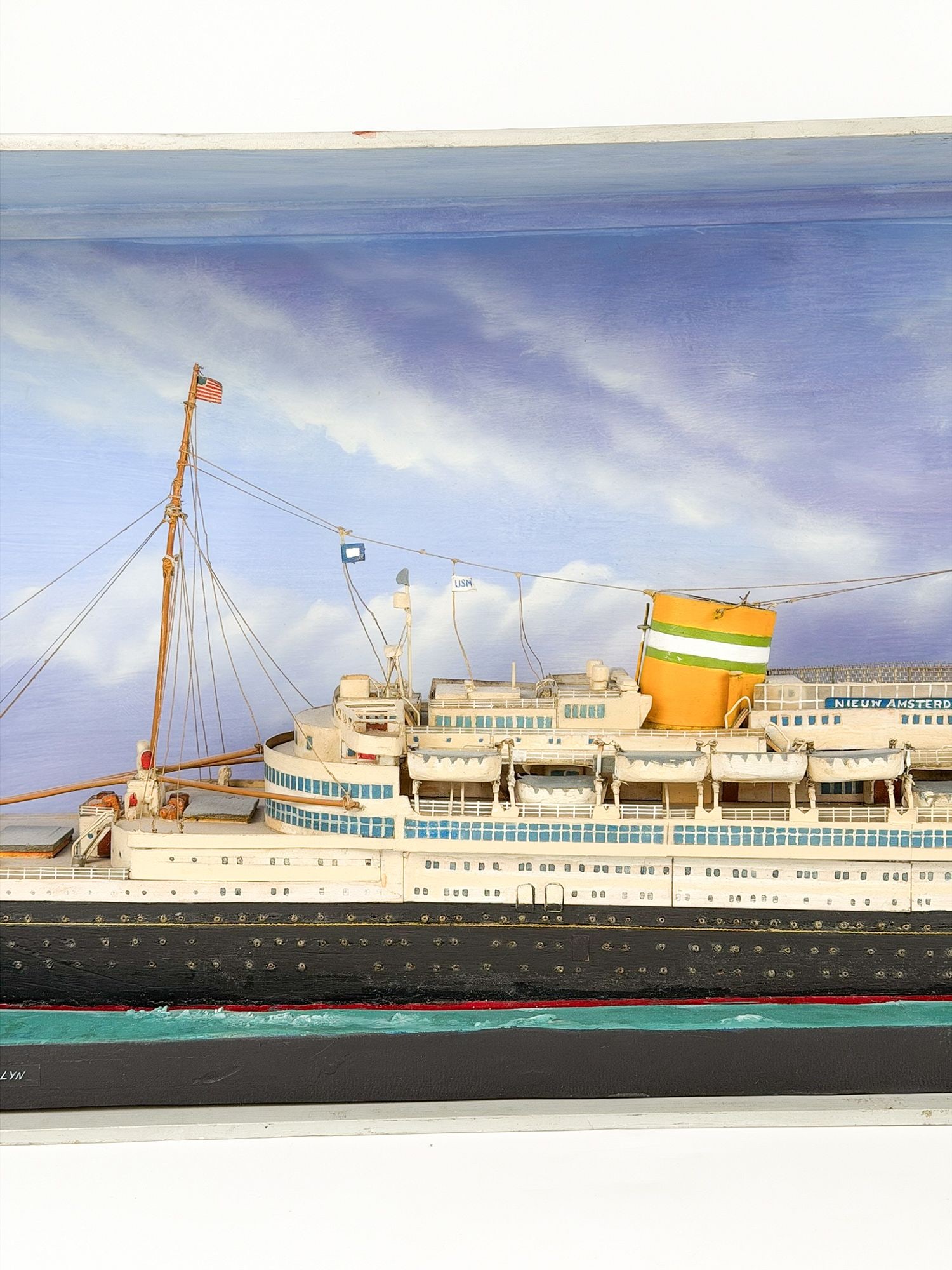 SS Nieuw Amsterdam Model Ship in Shadow Box - 3