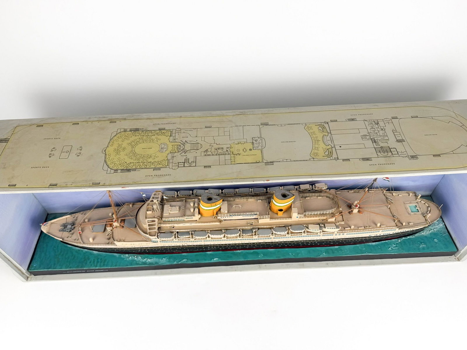 SS Nieuw Amsterdam Model Ship in Shadow Box - 6