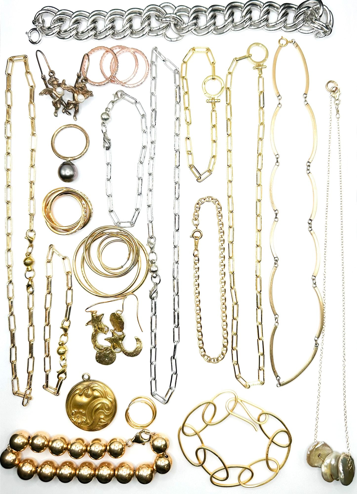 Lot of 22 Costume and Gold Fill Jewelry, Necklaces, Bracelets, Rings, Locket: Includes vintage and contemporary pieces. All clasps function. LOCAL PICK UP INFORMATION:Wednesday, September 16, 10:00 AM-2:00 PM at 8059 Foothill Blvd, Sunland, CA 91040 SHIPPING:Winning bidders are