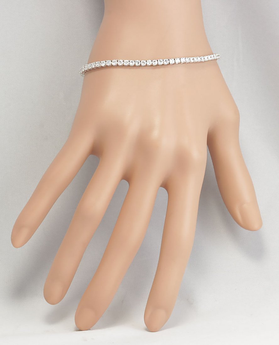 4.50CTW NATURAL DIAMOND BRACELET IN 18K GOLD (1 of 8)