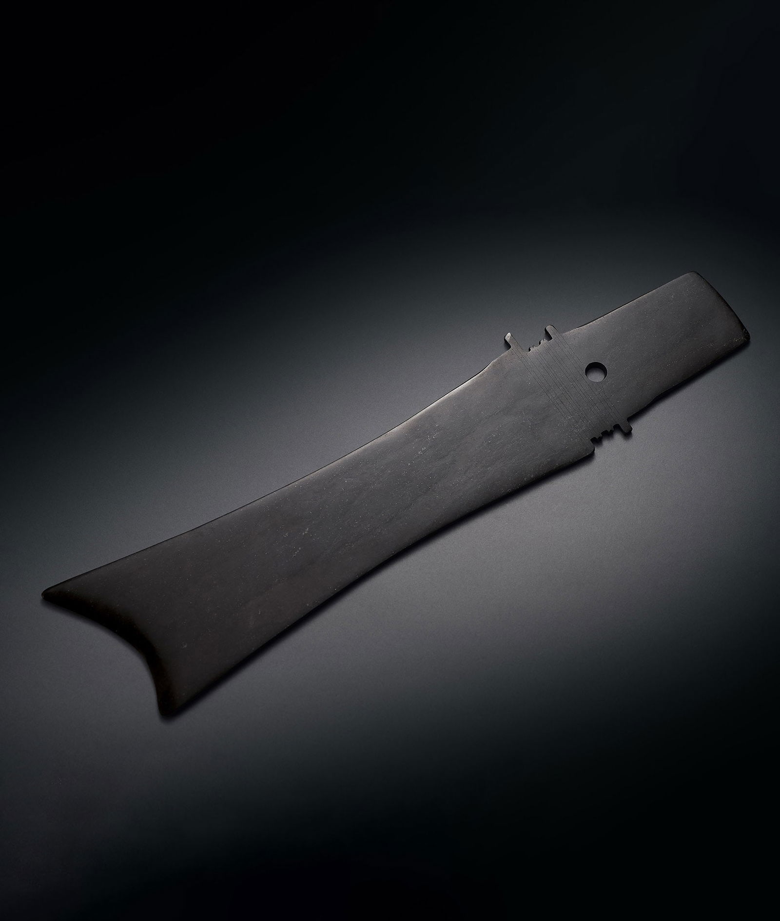 A Large Jade Ceremonial Blade, Yazhang, Western Zhou (1 of 1)