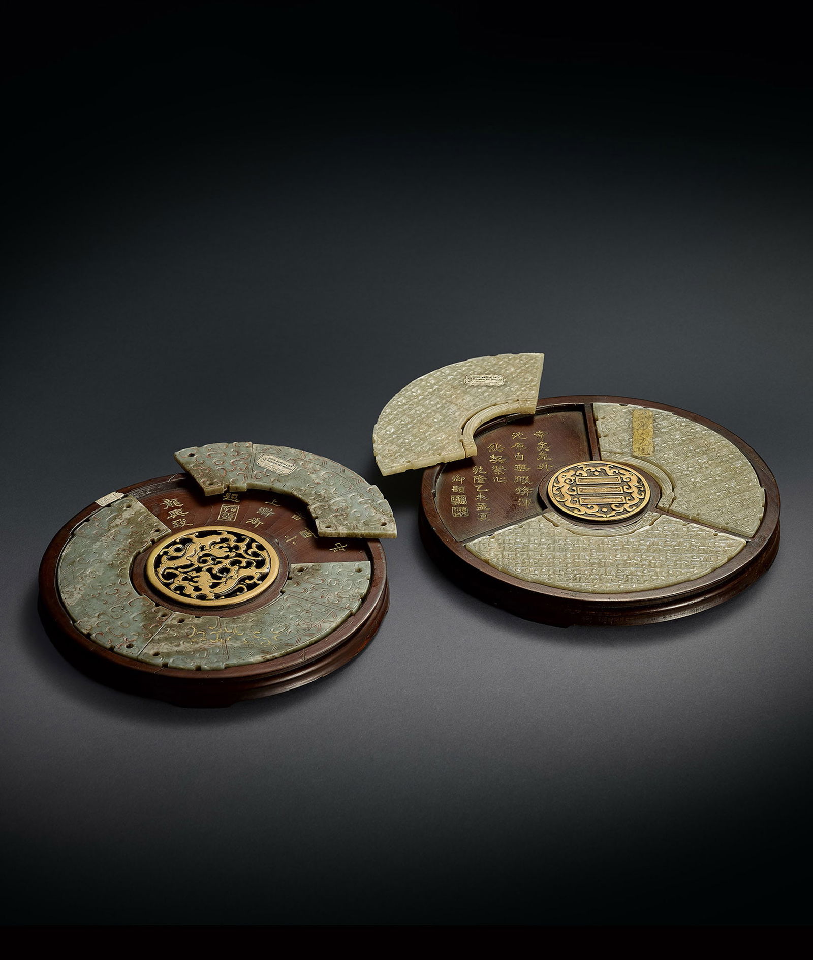 Two Set of Celadon Jade Arc-Shaped Pendants, 19c.: 126 十九世紀 青玉三聯璧 二件一組 L11.2-15.5cm 簽條：丁字第六十九"