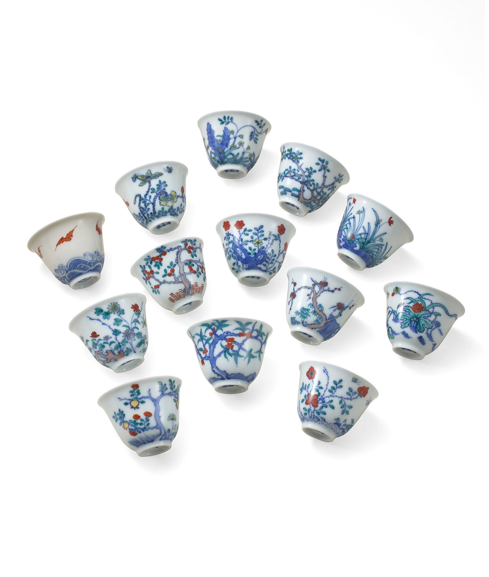 A Set of Thirteen Hsiao Fang Kiln Doucai Cups: 307 曉芳窯 鬥彩十二花神杯、鬥彩福壽杯 十三件一組 「大清&