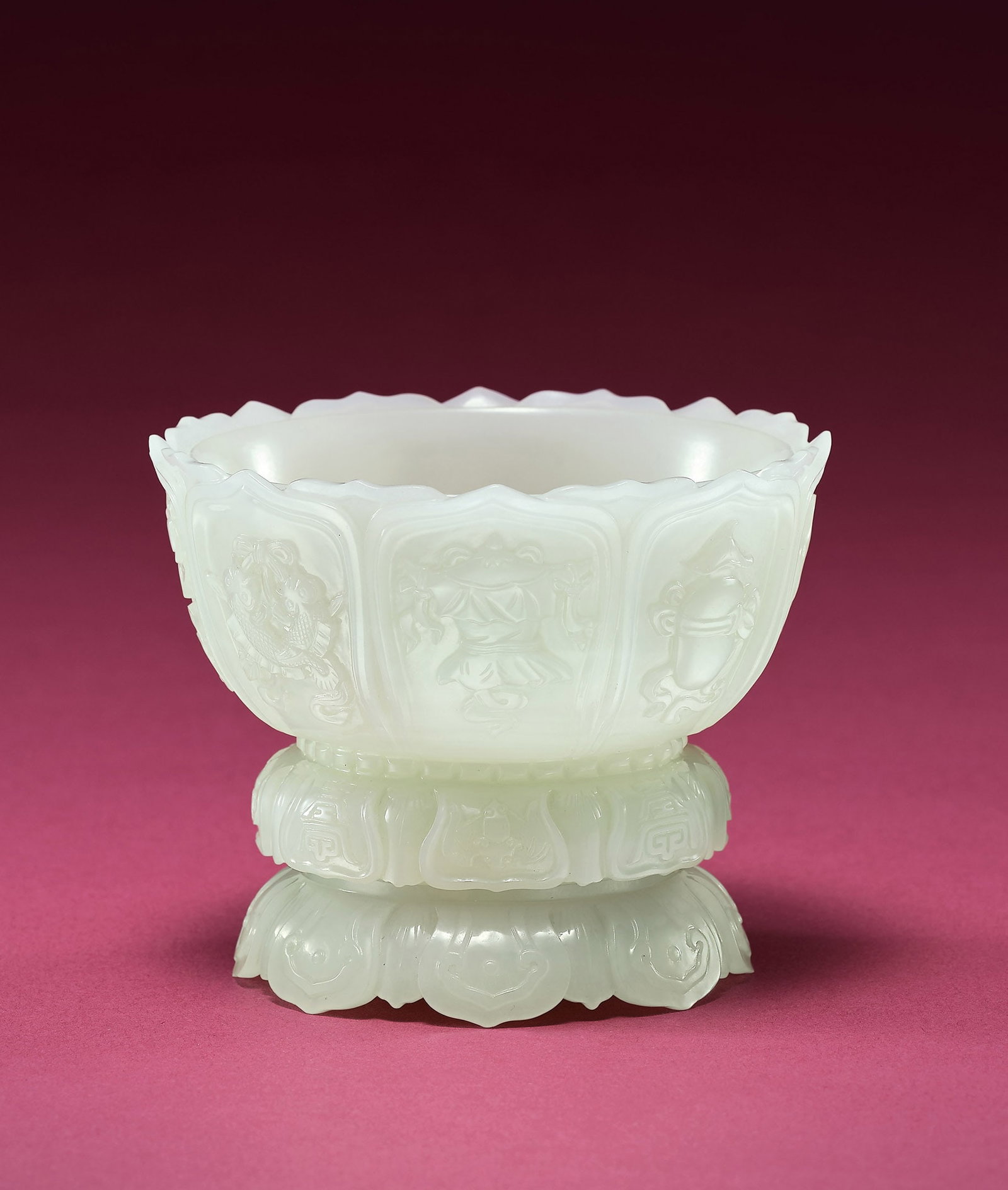 White Jade 'Bajixiang' Alms Bowl, Qianlong M&P: 218 清乾隆 白玉八吉祥佛缽 「乾隆年製」款、款識：卐 H7.3cm 佛&#