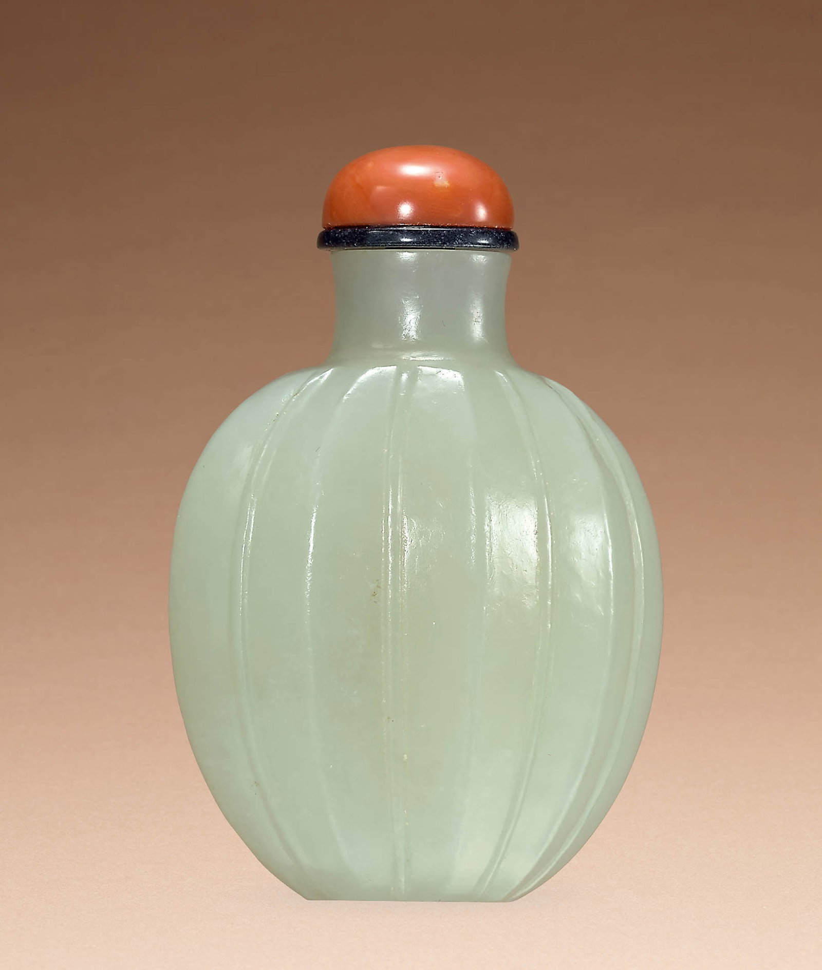 Fine White Jade Melon Snuff Bottle, Qing Dynasty (1 of 1)
