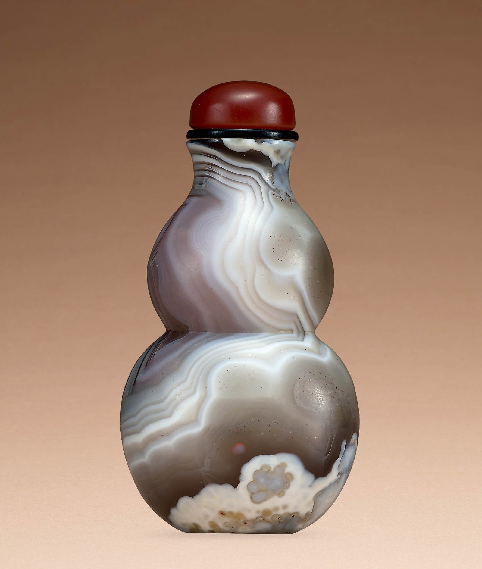Agate Double-Gourd Snuff Bottle, Qianlong Period (1 of 2)