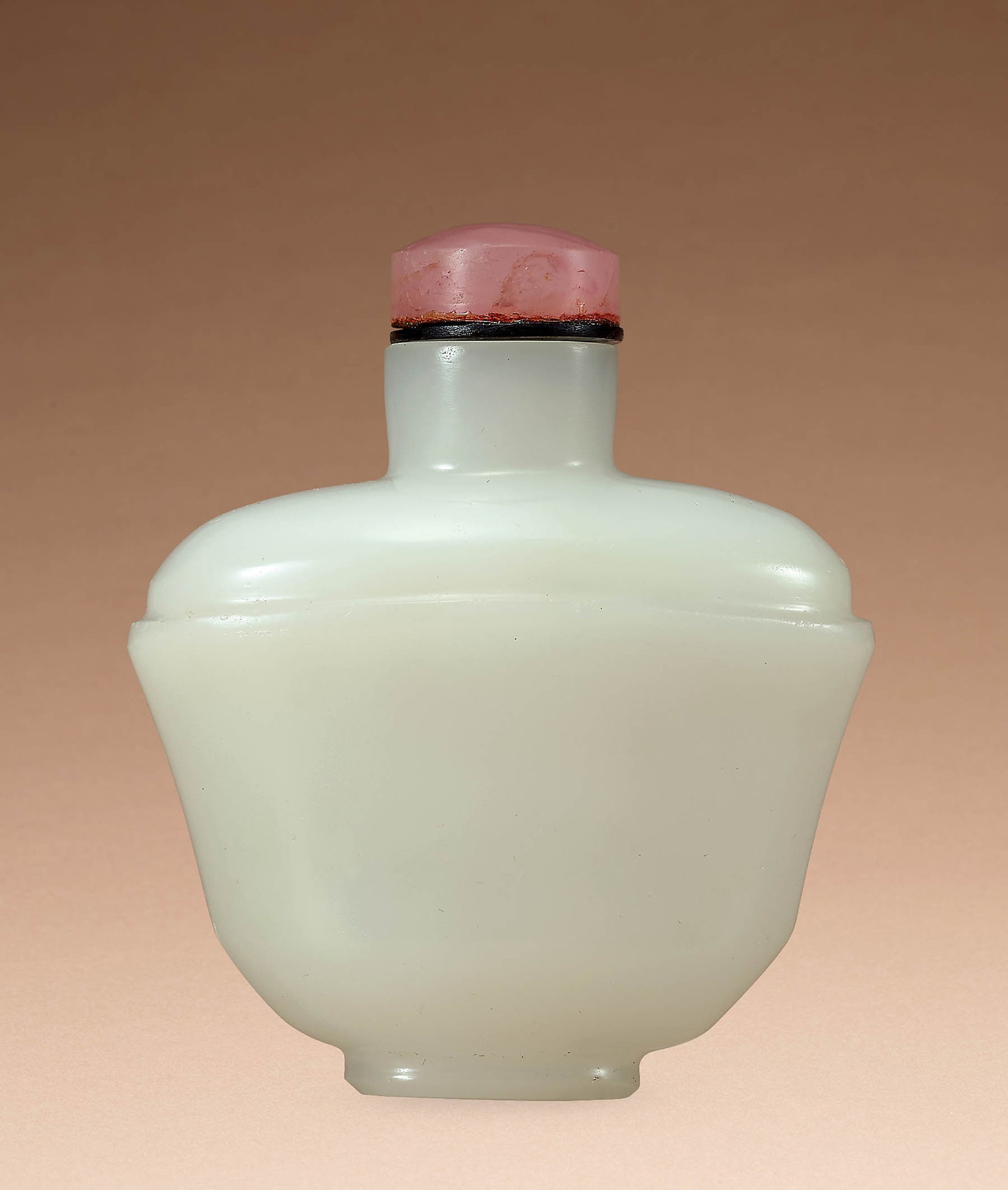 White Glass Imitating White Jade Snuff Bottle, Qing (1 of 1)