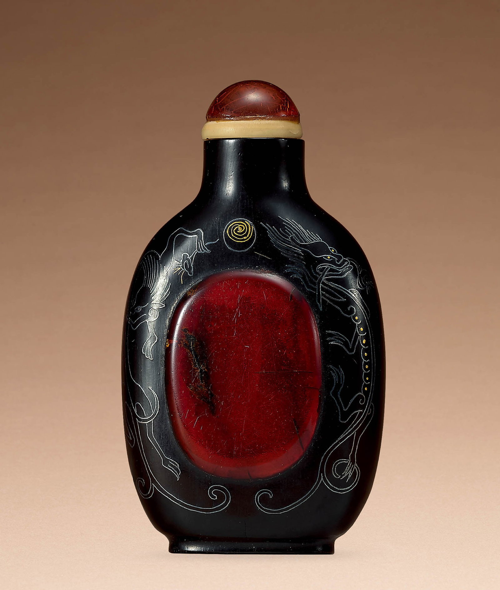 Silver/Amber Inlaid Blk Lacquer Dragon Snuff Bottle, Qing: 332 清 黑漆鑲琥珀嵌銀絲螭龍紋鼻煙壺 「雅鑑齋」款 H6cm 款識A