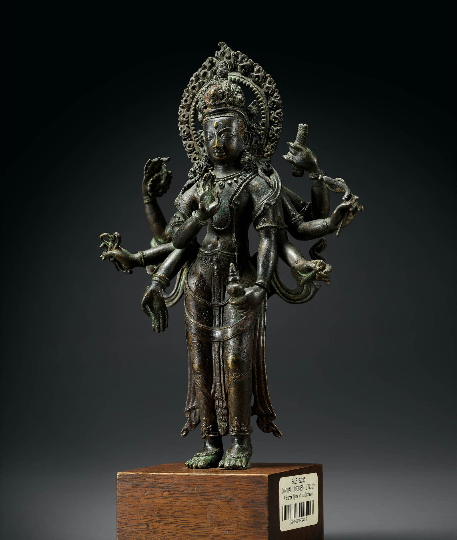 Rare Bronze Amoghapasa Figure, 17th C, Nepal (1 of 2)