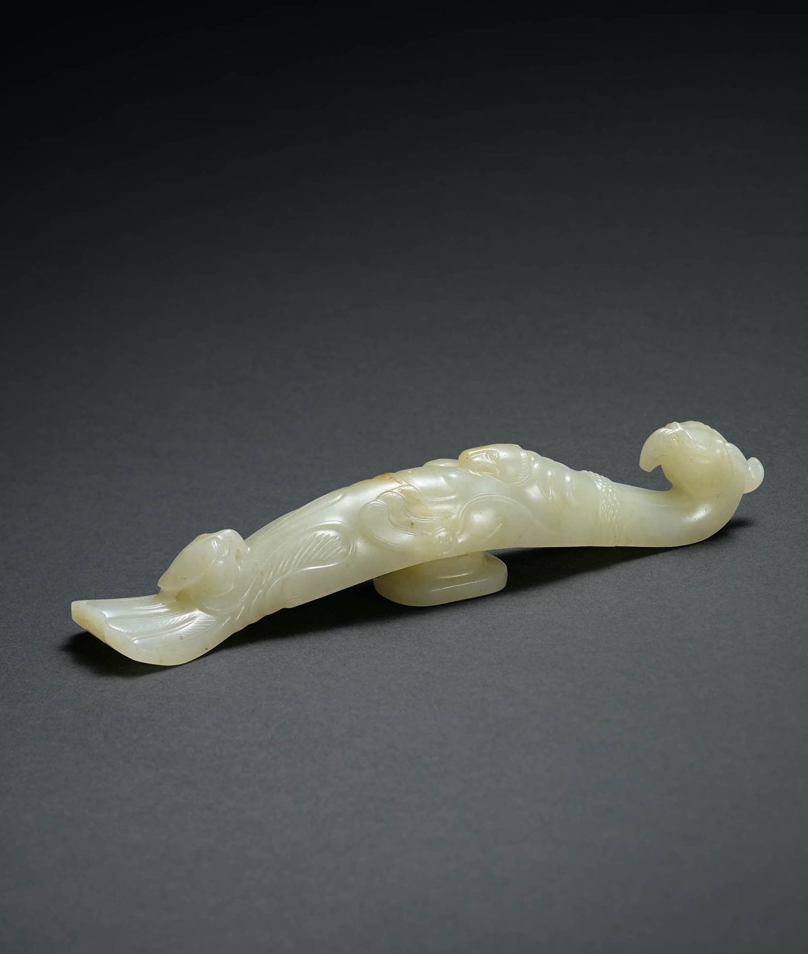 White Jade Phoenix-form Belt Buckle, Qing (1 of 1)