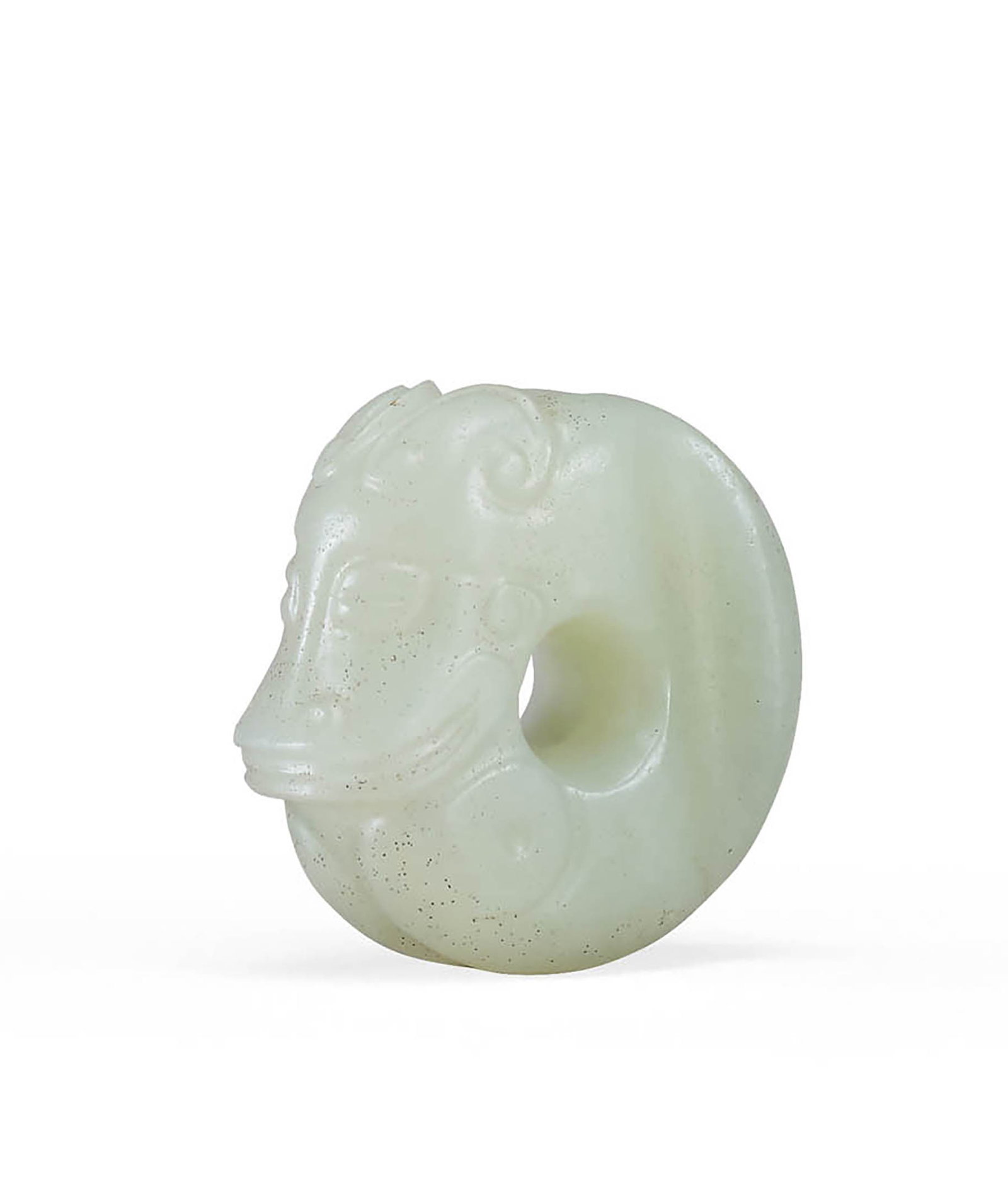 White Jade 'Pig-Dragon' (Zhulong), Qing or earlier: 634 清或更早 白玉豬龍 L2.8cm 來源：美國 John R. Meengs 收藏 展覽：Flint Art Museum，19