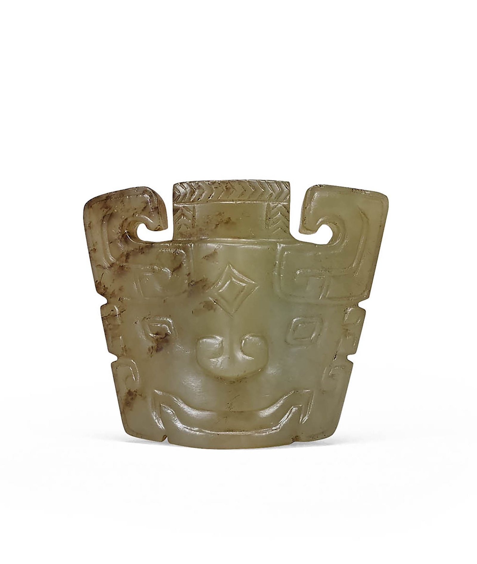 Pale Celadon Jade Face Mask, Qing or Earlier: 653 清或更早 青白玉神人面 L3.2cm 來源：美國 John R. Meengs 收藏 展覽：Flint Art 
