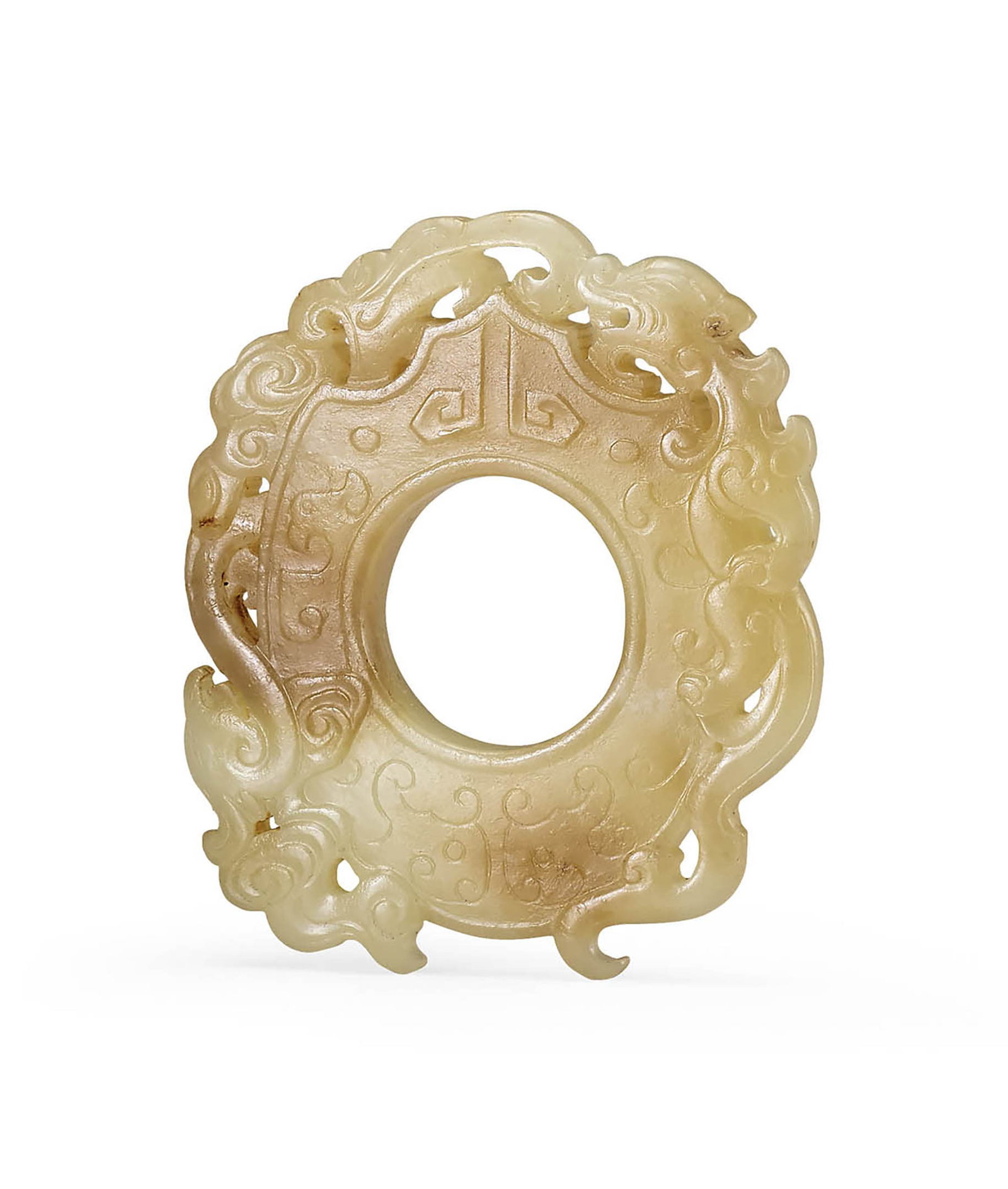 Pale Celadon Jade Dragon & Phoenix Ring, Qing/Earlier: 660 清或更早 青白玉龍鳳紋韘形珮 L6.5cm 來源：美國 John R. Meengs 收藏 展&#
