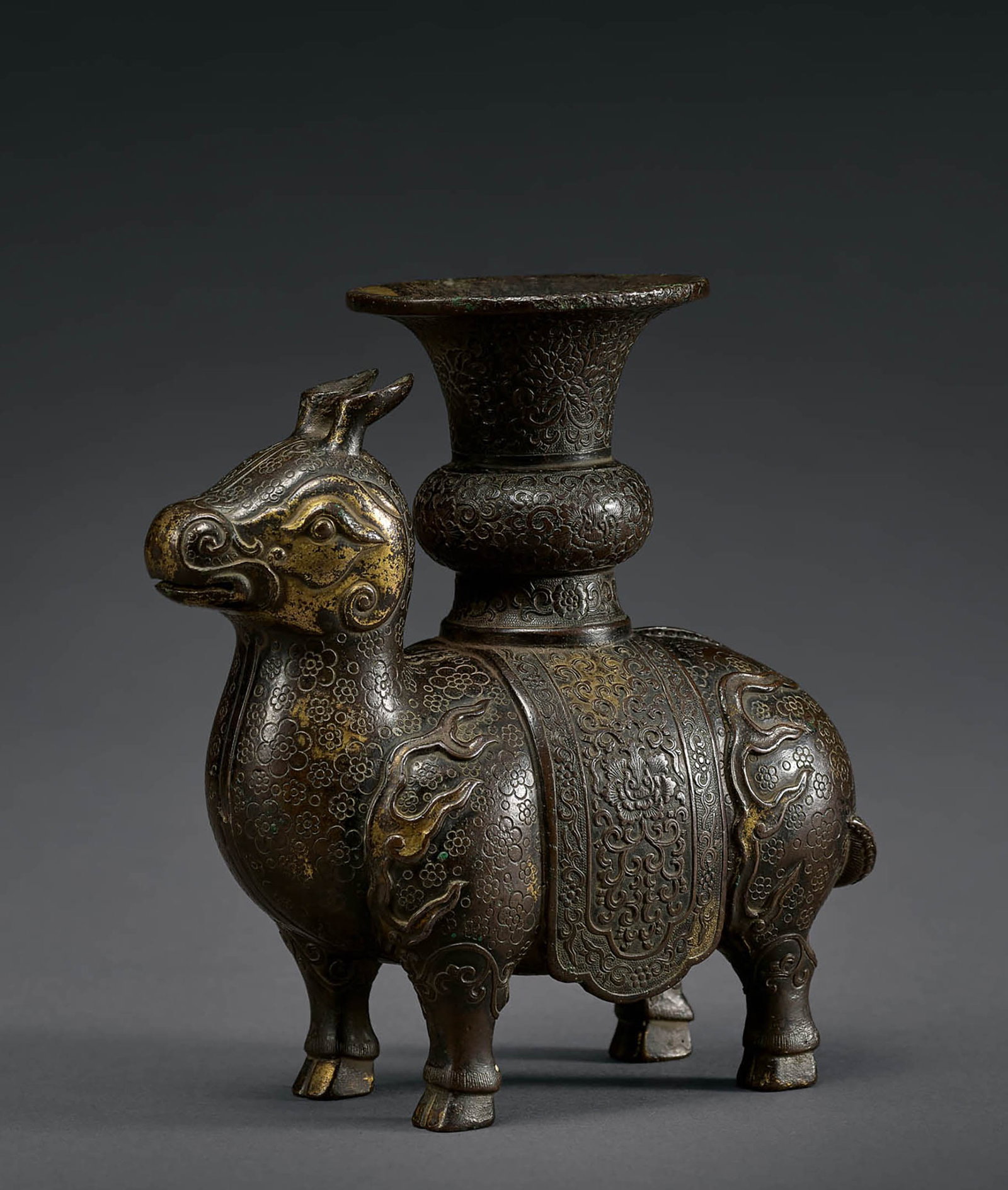 Rare Gilt-Bronze Tapir-Form Vessel, Qianlong M&P: 688 清乾隆 銅點金犧尊 「乾隆年製」款 H12cm 犧尊精銅鑄造，沉