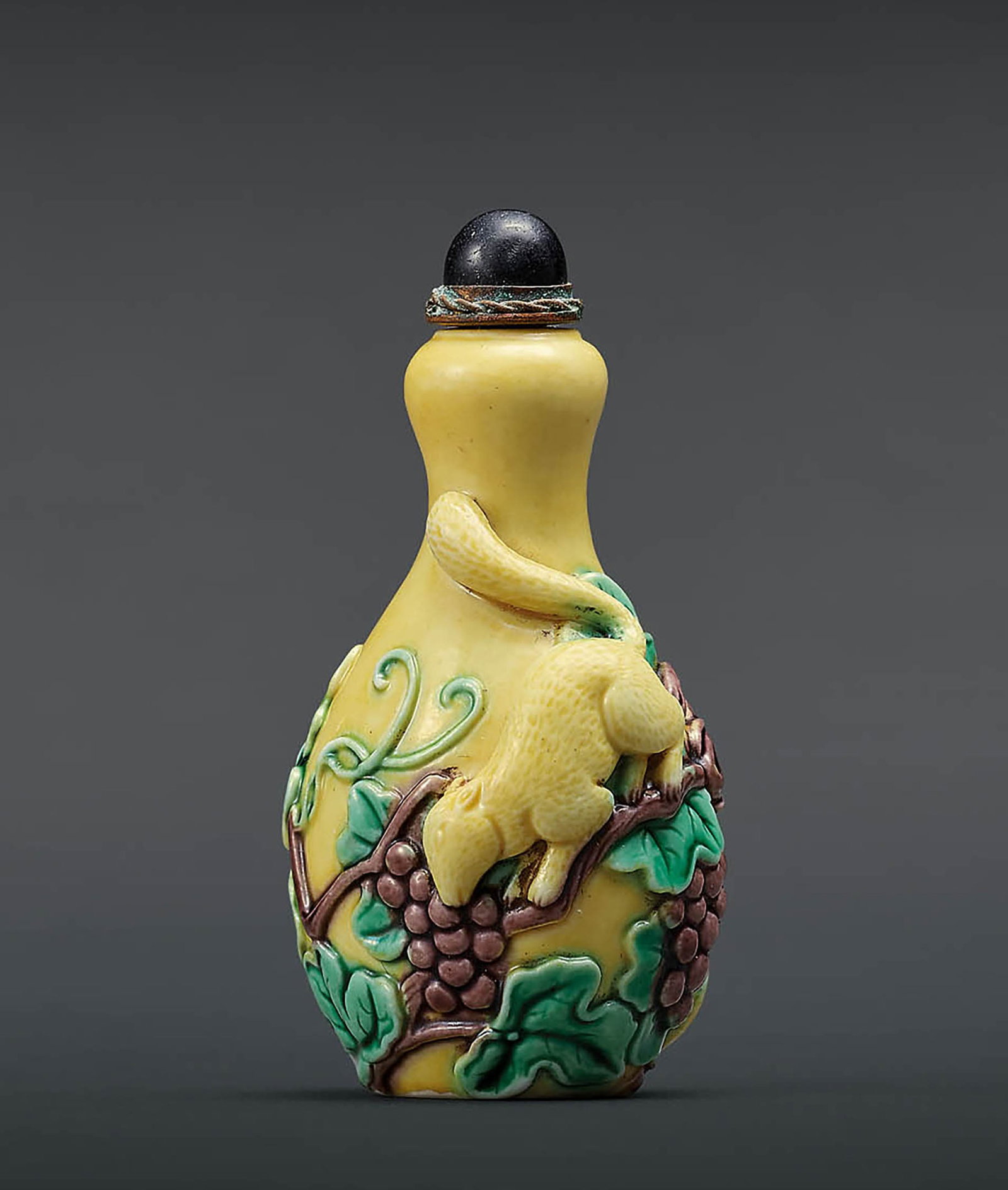 Qing Carved Porcelain 'Squirrel & Grape' Snuff Bottle: 699 清 瓷雕松鼠葡萄紋鼻煙壺 「道光年製」款 H6cm（不含蓋） 