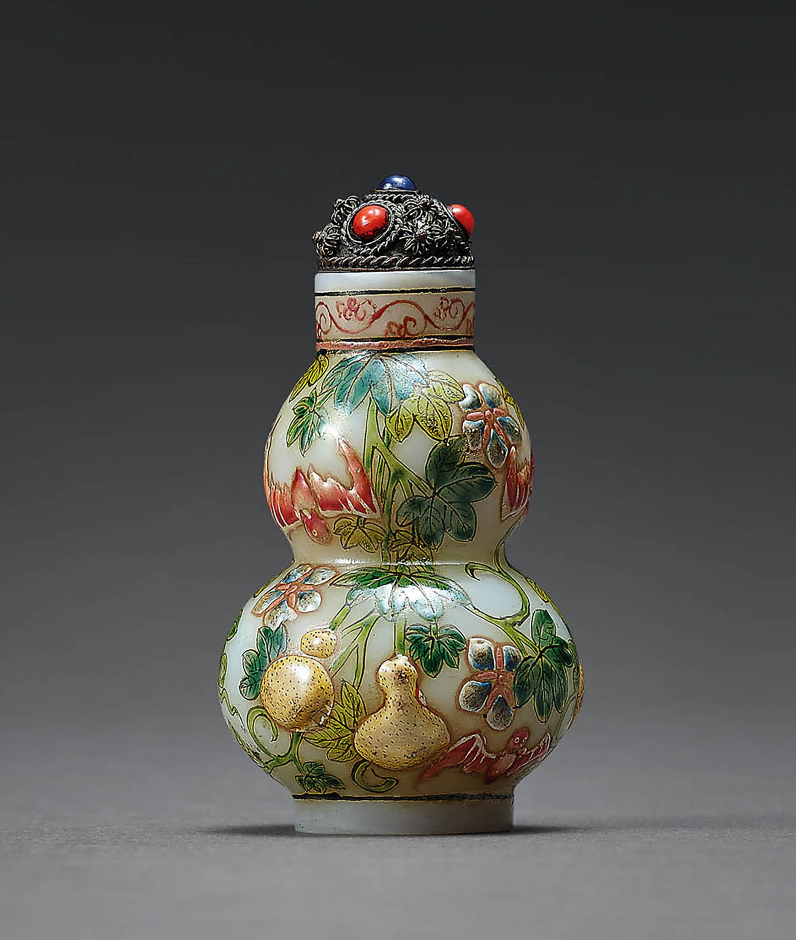 Painted Enamel Bat and Gourd Snuff Bottle, Qing: 700 清 涅白地玻璃畫琺瑯福祿雙全鼻煙壺 「乾隆年製」款 H5.4cm