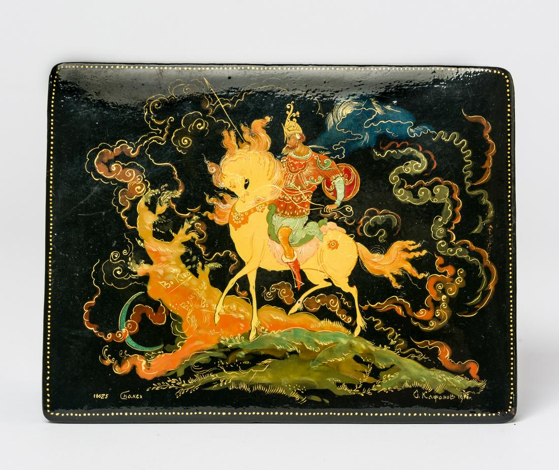 A RUSSIAN PALEKH LACQUER BOX SHOWING THE KNIGHT AT THE CROSSROADS (1 of 1)