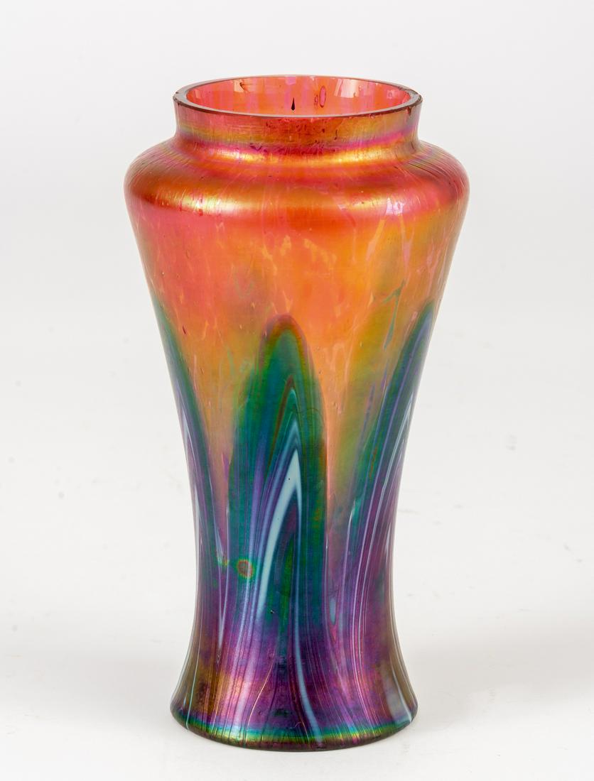 IRISING VASE: IRISING VASE Glass, probably Joh. Loetz Witwe H: 15.5cm Condition: small chips at the top edge.