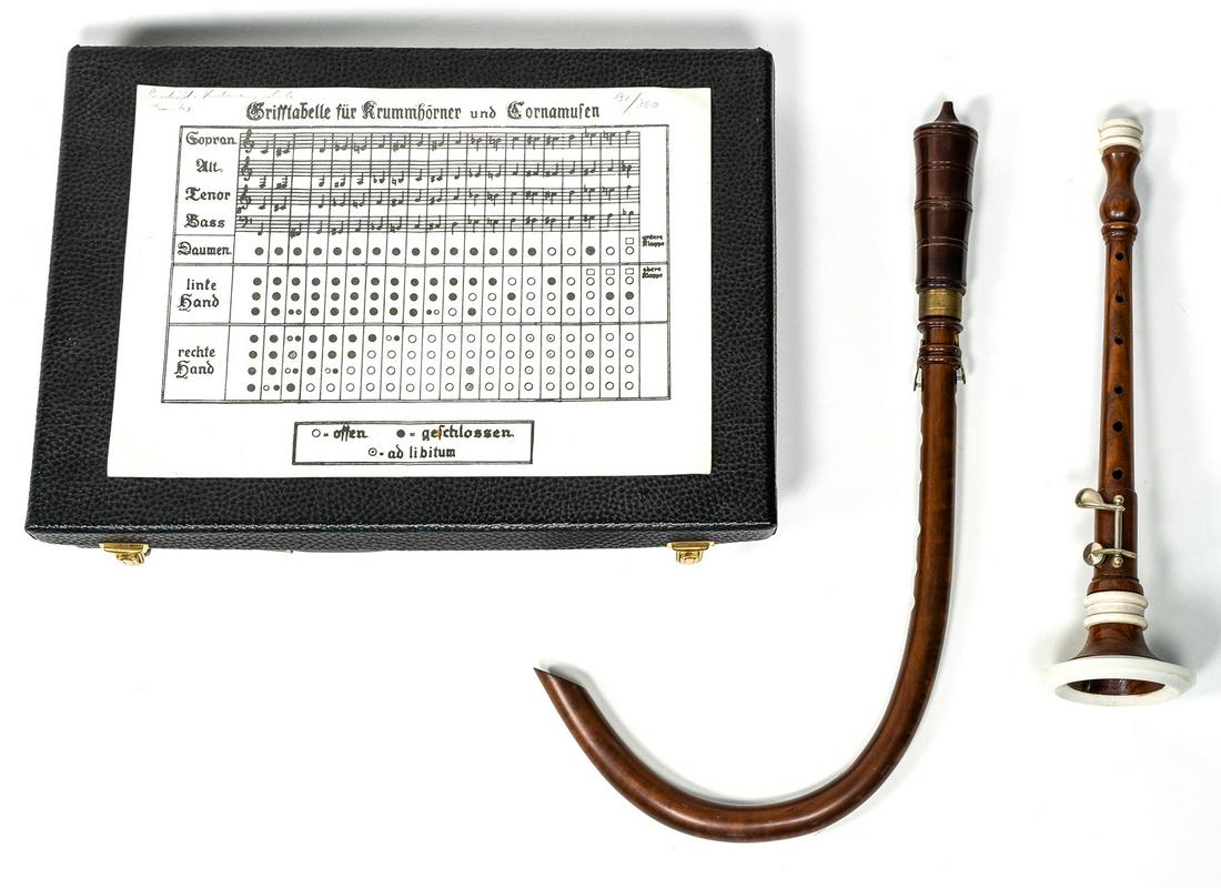 CONVOLUTE BRETON BOMBARDE AND CRUMHORN (1 of 8)