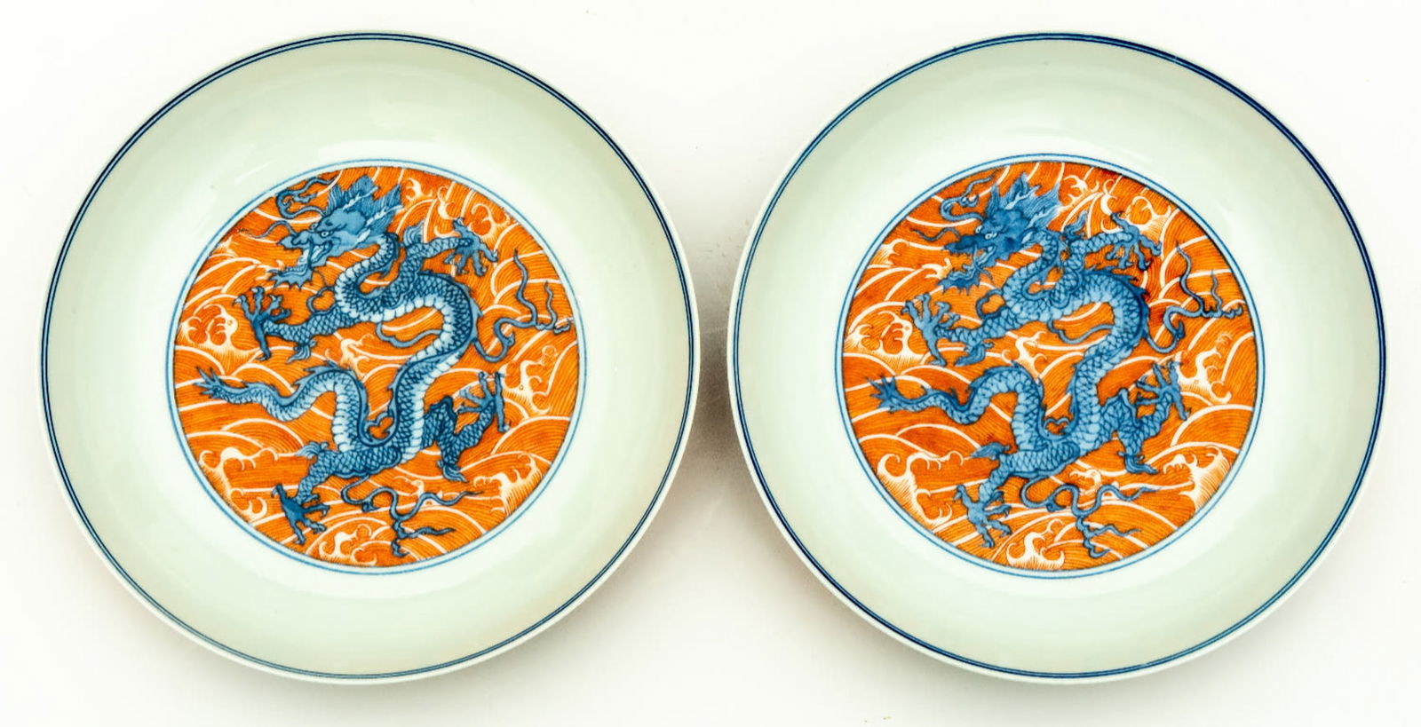 2 CHINESE PORCELAIN PLATES WITH DRAGONS (1 of 2)