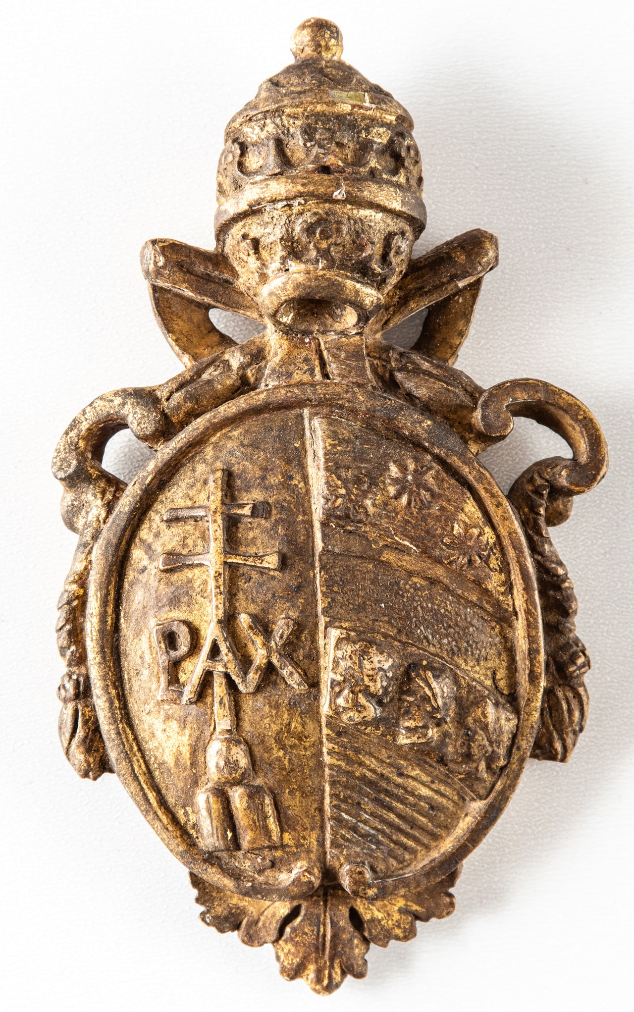 WOOD CARVED COAT OF ARMS OF POPE PIUS VII (1 of 1)