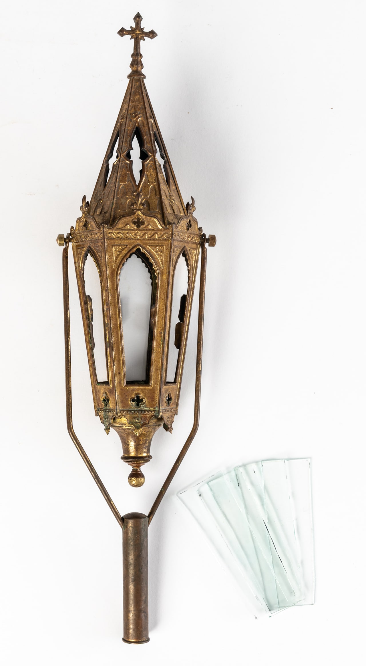 PROCESSIONAL LAMP: Metal, glasses included, circa 1900 H: 52 cm