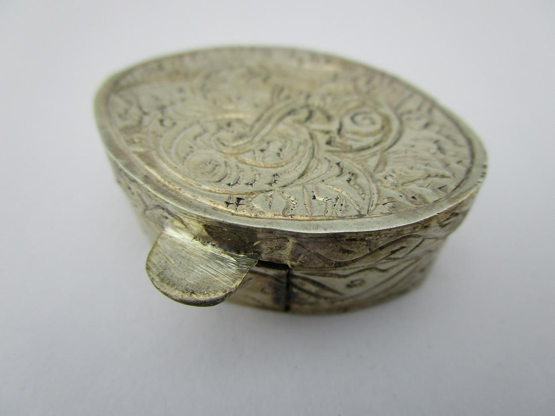 Vintage Etched Sterling Silver Pill Box: Vintage Etched Sterling Silver Pill Box