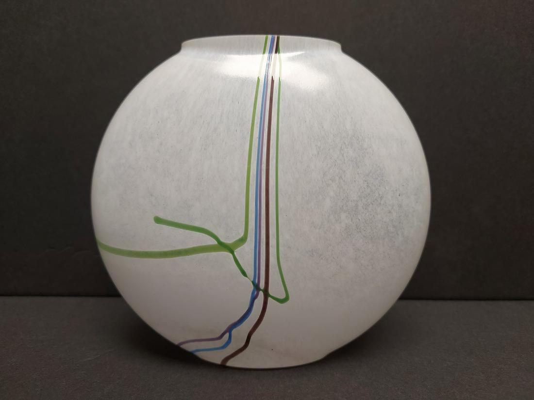 Kosta Boda Bertil Vallien Glass Vase Rainbow Series: Kosta Boda Bertil Vallien Glass Vase Rainbow Series, 5.5" Tall