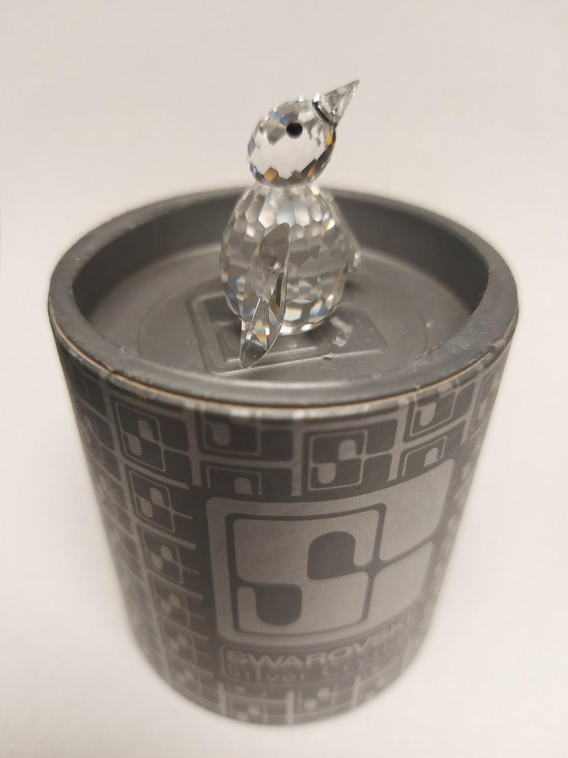 Vintage Swarovski Austrian Crystal PENGUIN Figure: With Original Box, Figurine 7661 NR 33