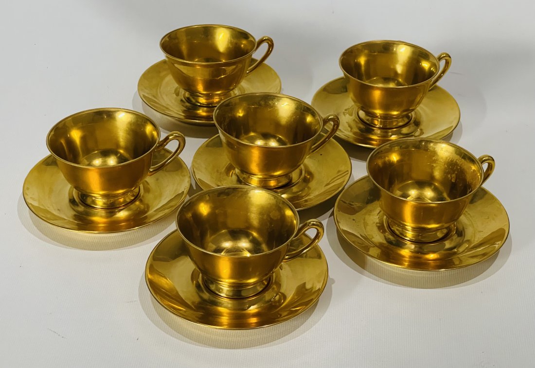 Vintage Set (12 ft) Tasas & Saucer Chinese Porcelain: Vintage Set (12 ft) Tasas & Saucer Chinese Porcelain, 24k Gold Leaf. 2.25" Tall (in) each. ca. 1930-40.