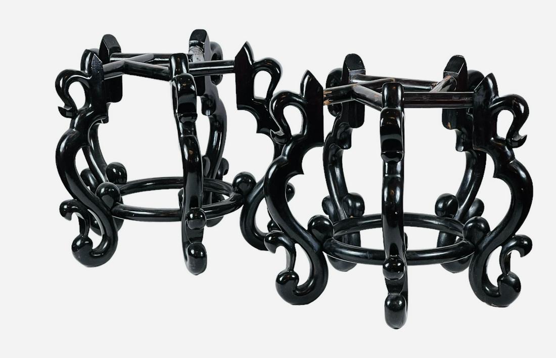 Antique Pair of Round Chinese Wooden Pedestals or Display Stands with 5 Legs, 1890s. (1 of 6)