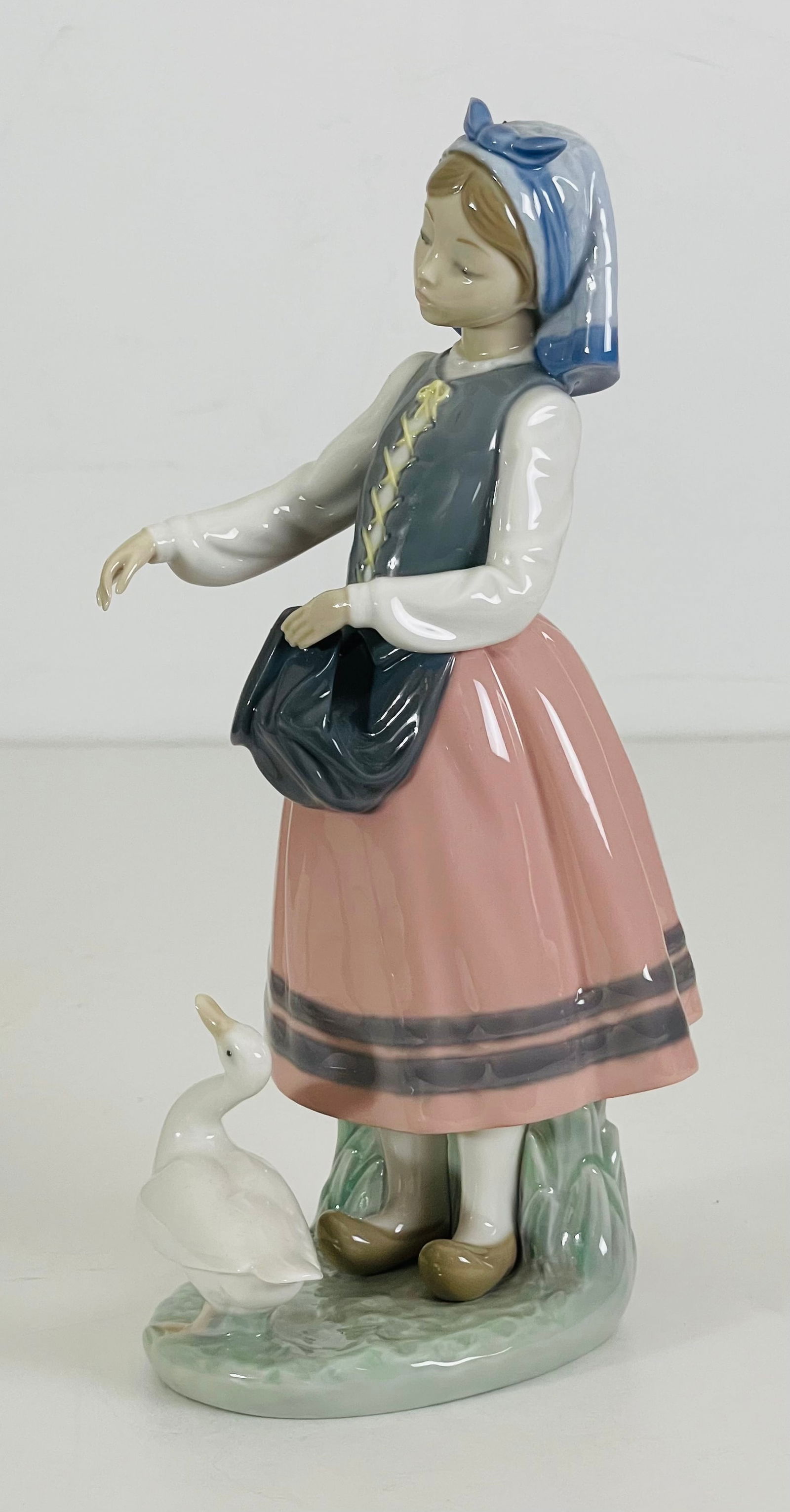 Lladro Porcelain Figurine, Josepha Feeding Duck 5201. (1 of 5)