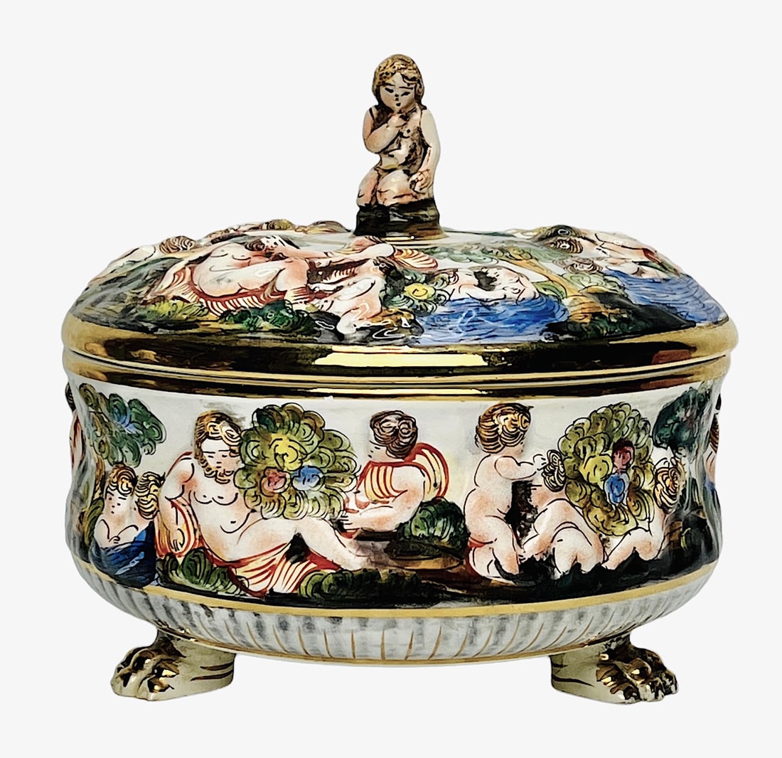 Capodimonte Italian Porcelain Potpourri Bowl with Legs and Cover, 1940s.: Capodimonte Italian Porcelain Potpourri Bowl with Legs and Cover, 1940s. Numbered 432, and 1366/123 centerpiece, featuring men, women and children playing around a lake. Decade 1940s. The motif is ver