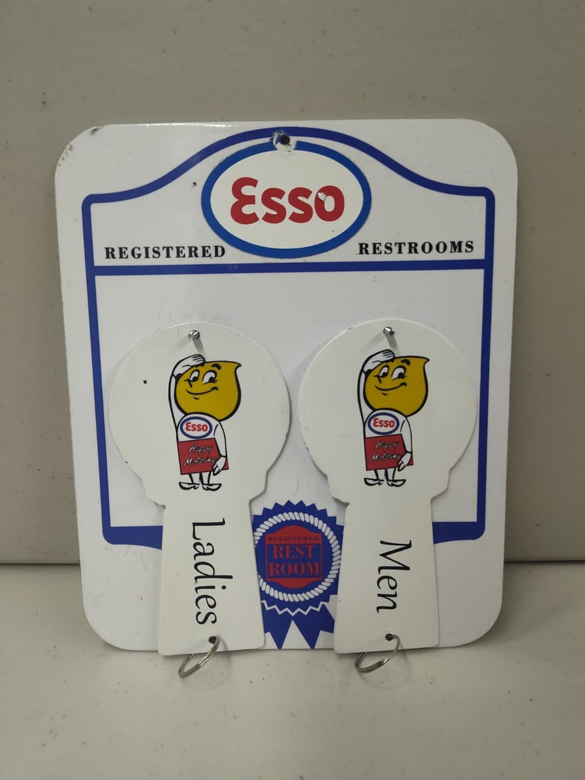 Vintage Style Esso Service Station Restroom Key Holder. (1 of 5)
