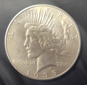 1935 US Silver Peace Dollar.
