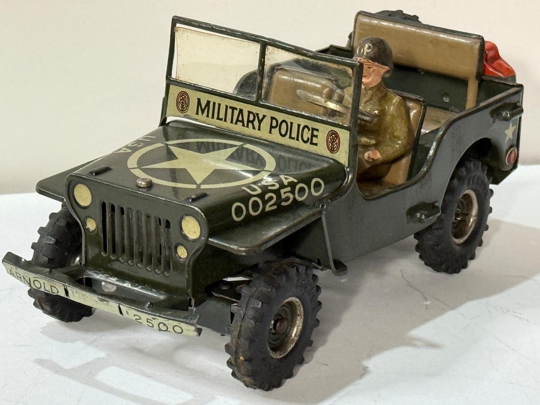 US Zone Germany Arnold US Military Jeep Tin Wind Up Toy. (1 of 18)