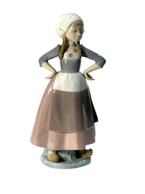 Dutch Girl Akimbo, Gretel, Lladró 5064.