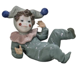 Nao by Lladro Boy Jester Clown. 1066.