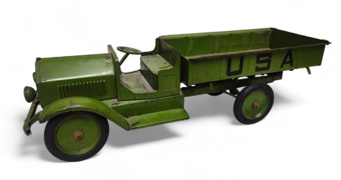 1920s Sturditoy Pressed Steel U.S. Army Truck 420 Toy. (1 of 9)