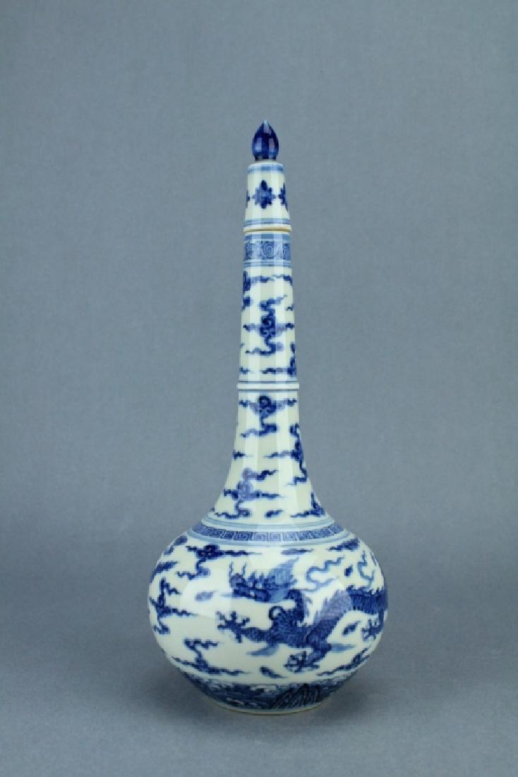 Ming Blue&White Dragon Vase ChengHua Mark (1 of 6)