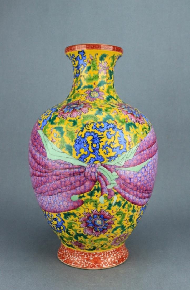 Qing Famille Rose Wrap Floral Vase QianLong Mark (1 of 9)