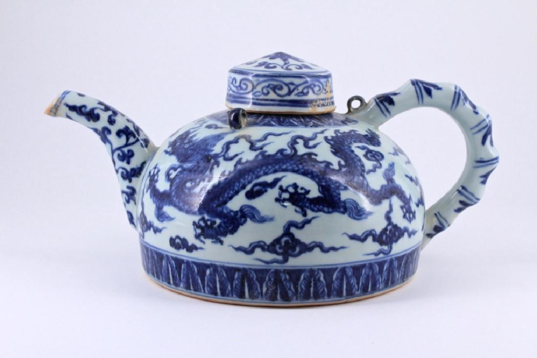 Ming Blue&White Dragon Porcelain TeaPot (1 of 7)
