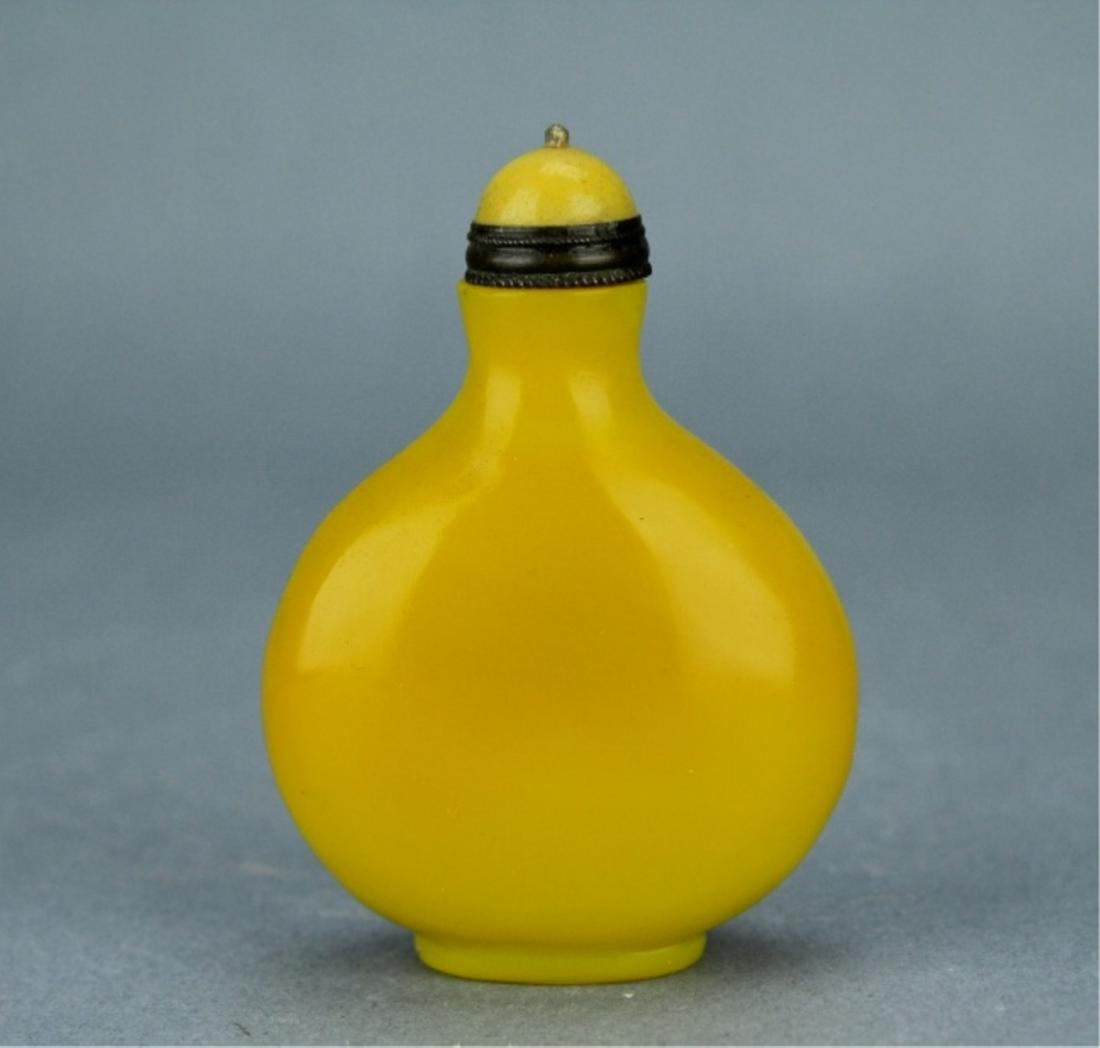 Qing Peking Glass Snuff Bottle QianLong Period (1 of 5)