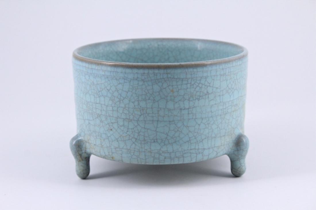 Song Ru Yao Crackle Porcelain Three Foot Brush Pot (1 of 7)