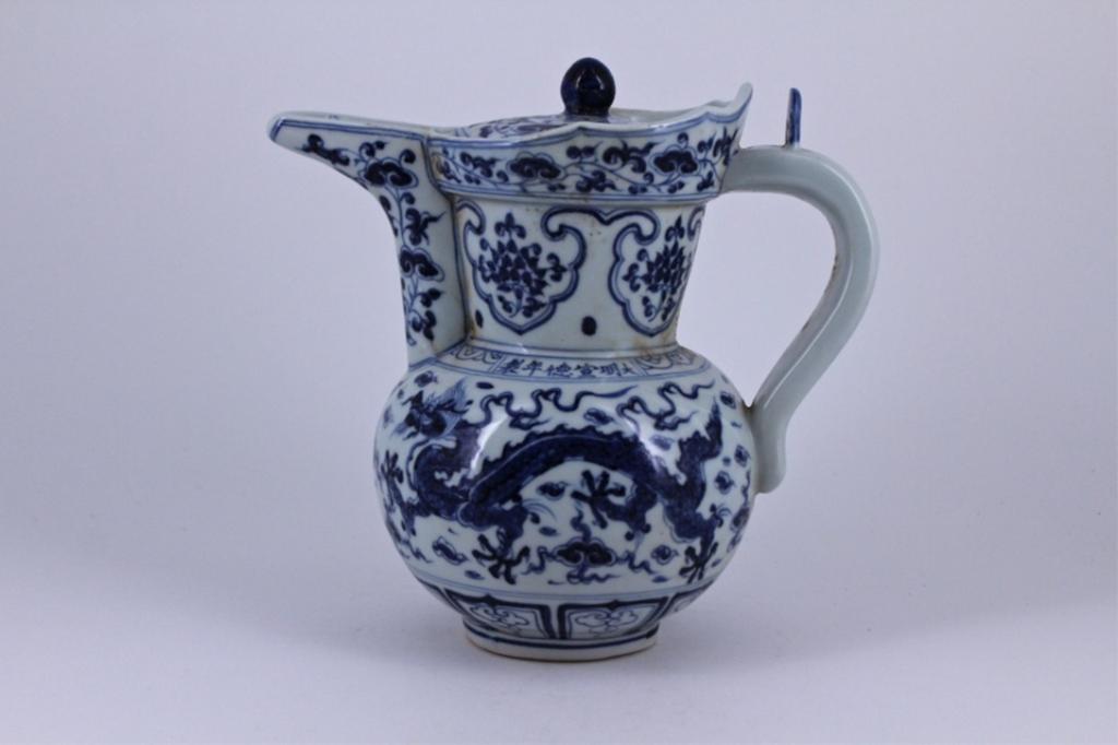 Ming Blue&White Dragon Porcelain Pot (1 of 8)