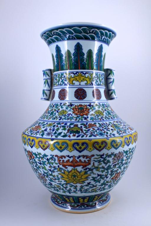 Large WuCai Floral Porcelain Vase Qing Mark: Large WuCai Floral Porcelain Vase Qing Mark 18 3/8 x 11 x 8"