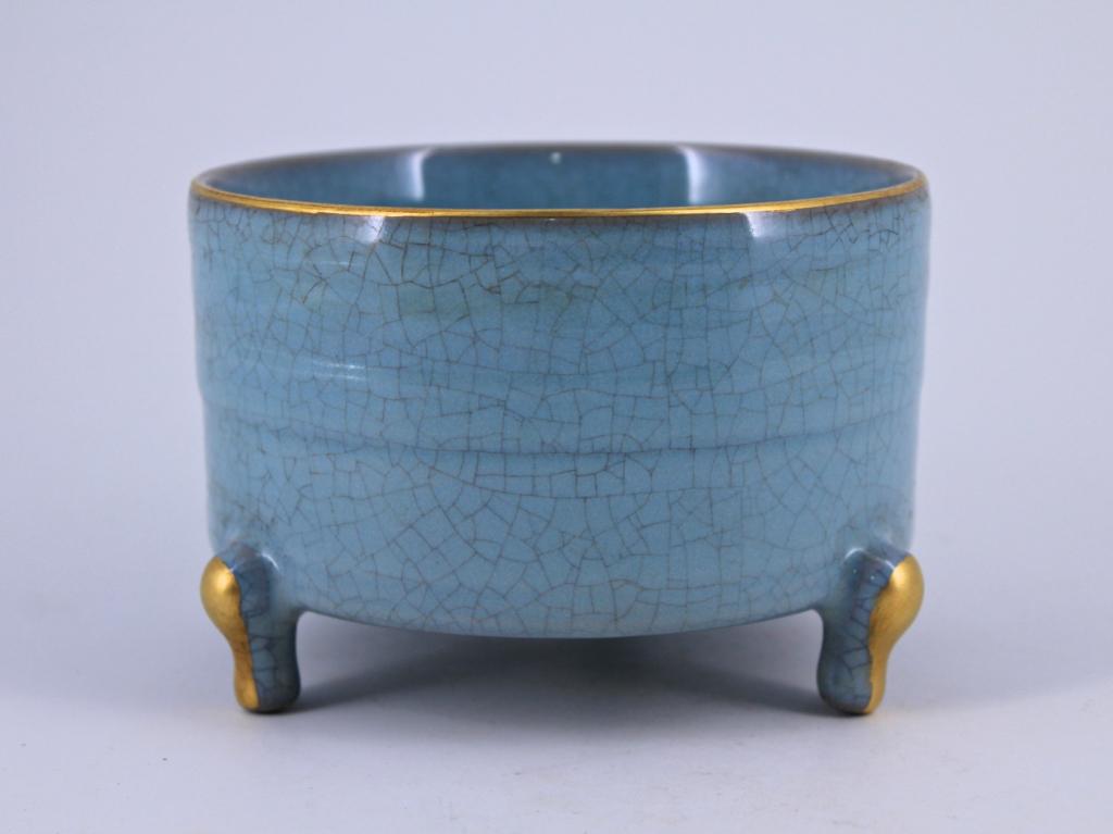 Song Ruyao Crackle Gold Rim Porcelain Brush Pot: Song Ruyao Crackle Gold Rim Porcelain Brush Pot 5 1/8"W x 3 5/8"H